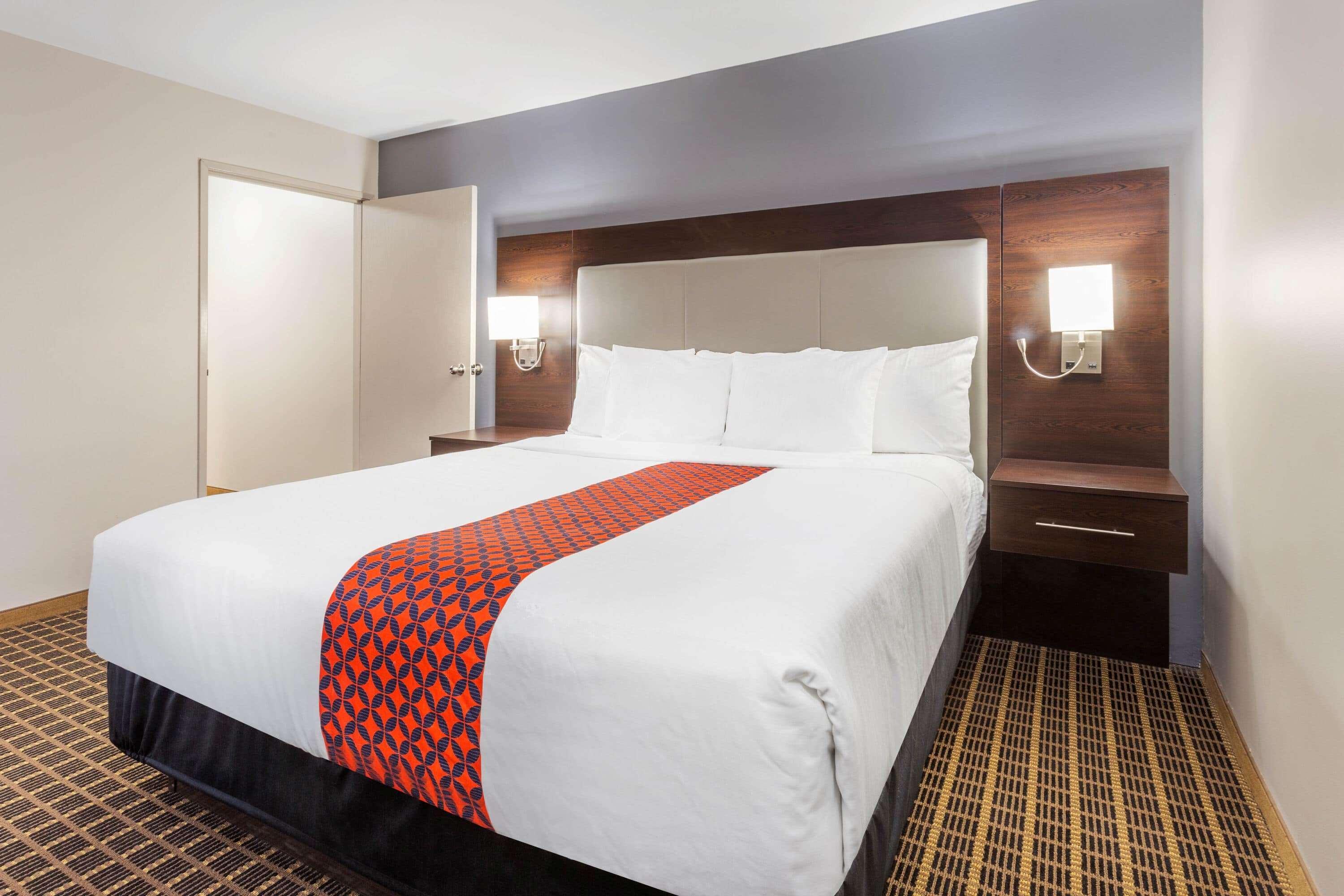 La Quinta By Wyndham Rockford Hotell Exteriör bild