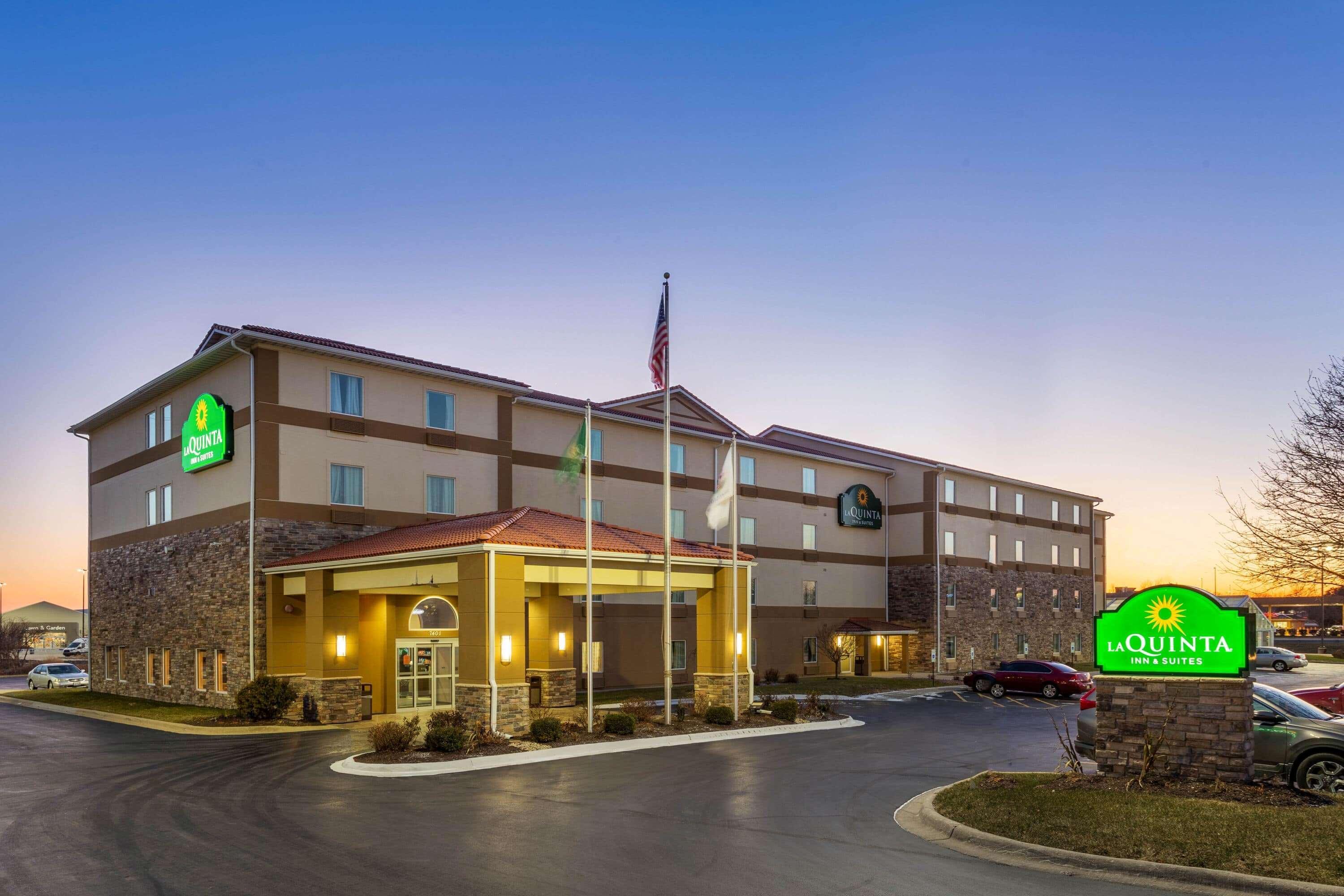 La Quinta By Wyndham Rockford Hotell Exteriör bild