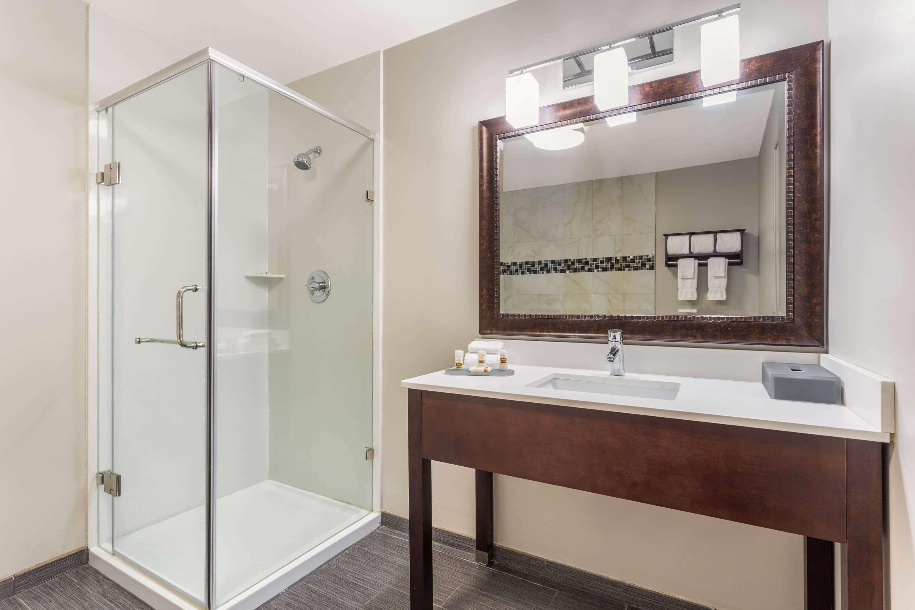 La Quinta By Wyndham Rockford Hotell Exteriör bild