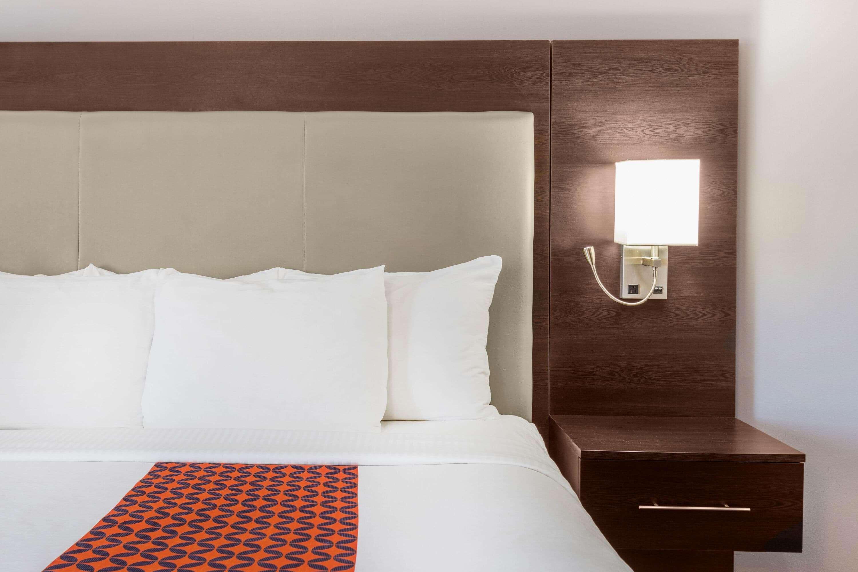 La Quinta By Wyndham Rockford Hotell Exteriör bild